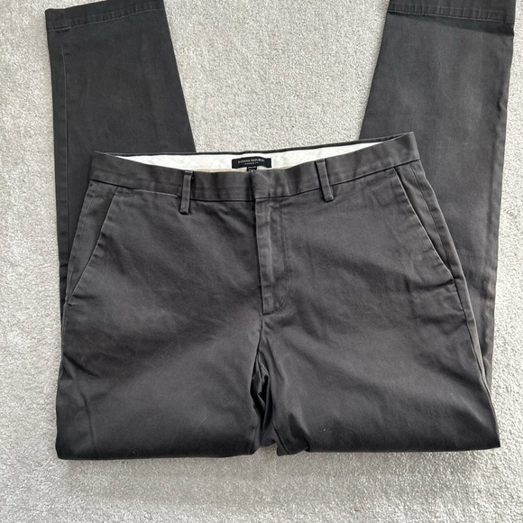 MENS BANANA REPUBLIC 34x34 RAPID MOVEMENT CHINO - Picture 5 of 5